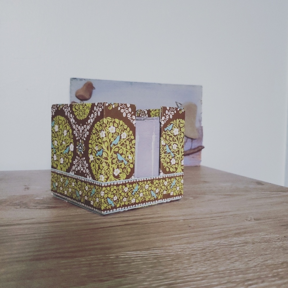 SOLD! Vera Bradley Take Note Cube Sittin in a Tree